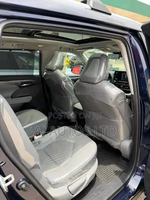 Toyota Highlander Platinum 2021 Blue