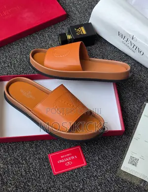 Zara Slides