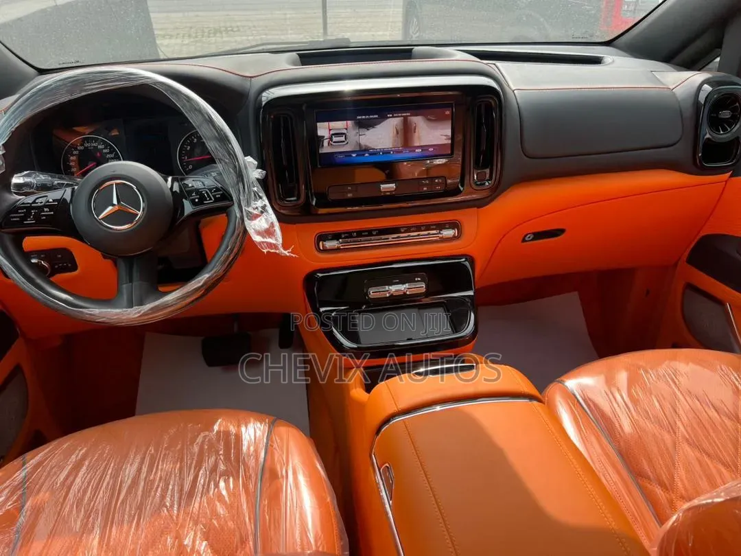 New Mercedes-Benz V-Class 2024 Black