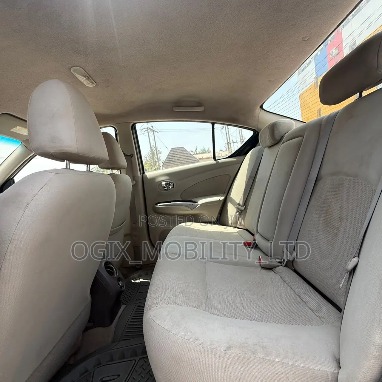 Nissan Almera 2012 Silver