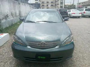 Toyota Camry LE 4dr Sedan (2.4L 4cyl 4A) 2004 Green