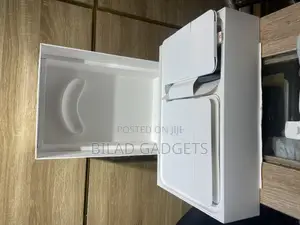 Apple Vision Pro 2025