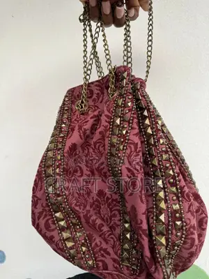 Dynamic Chain Strap Bag