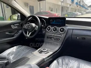 Mercedes-Benz C300 2020 Silver