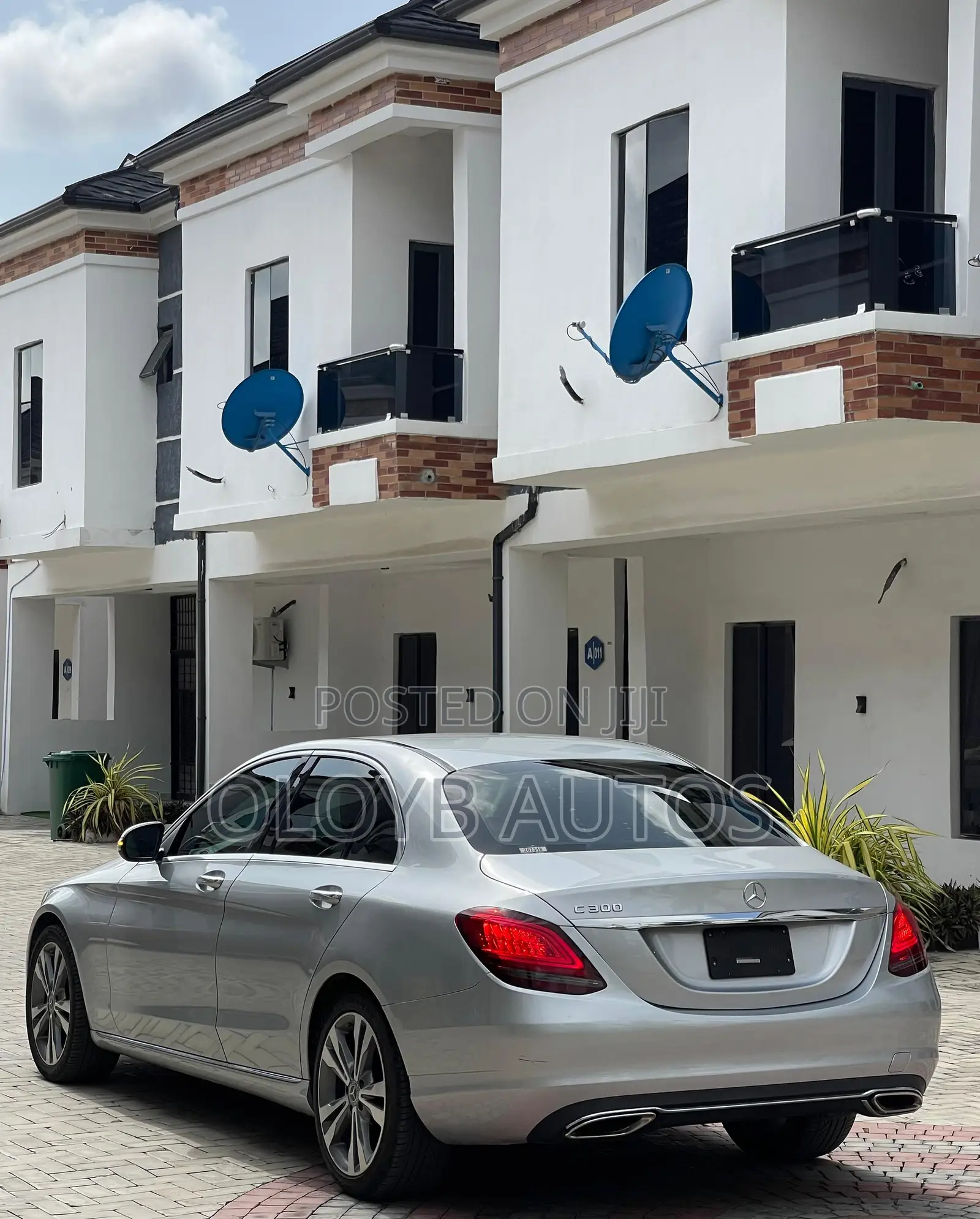 Mercedes-Benz C300 2020 Silver