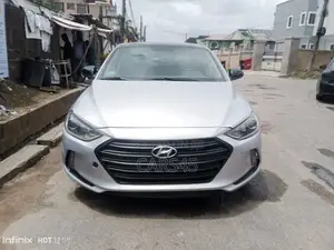 Hyundai Elantra 2017 Silver