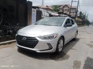 Hyundai Elantra 2017 Silver
