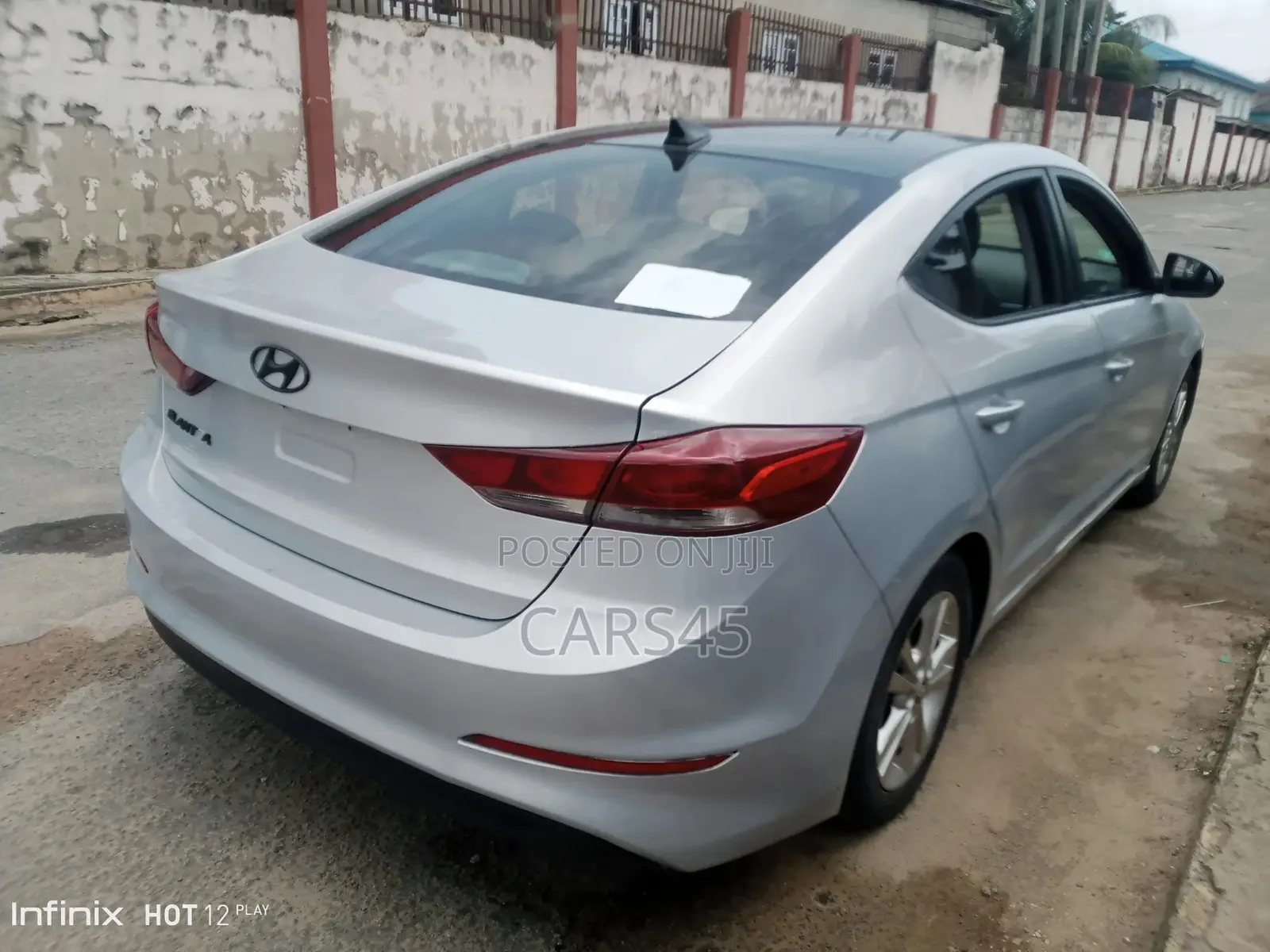 Hyundai Elantra 2017 Silver