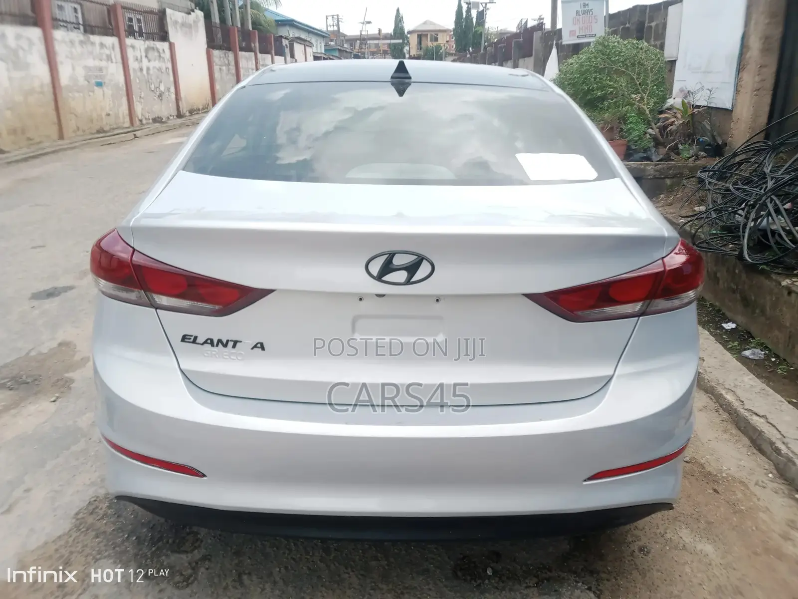 Hyundai Elantra 2017 Silver