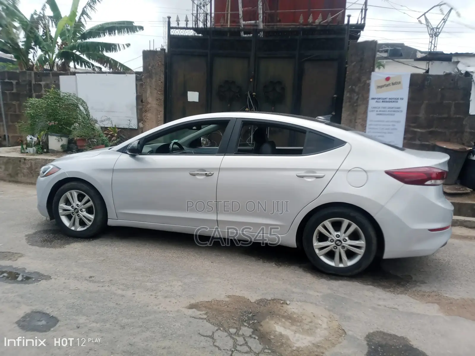 Hyundai Elantra 2017 Silver