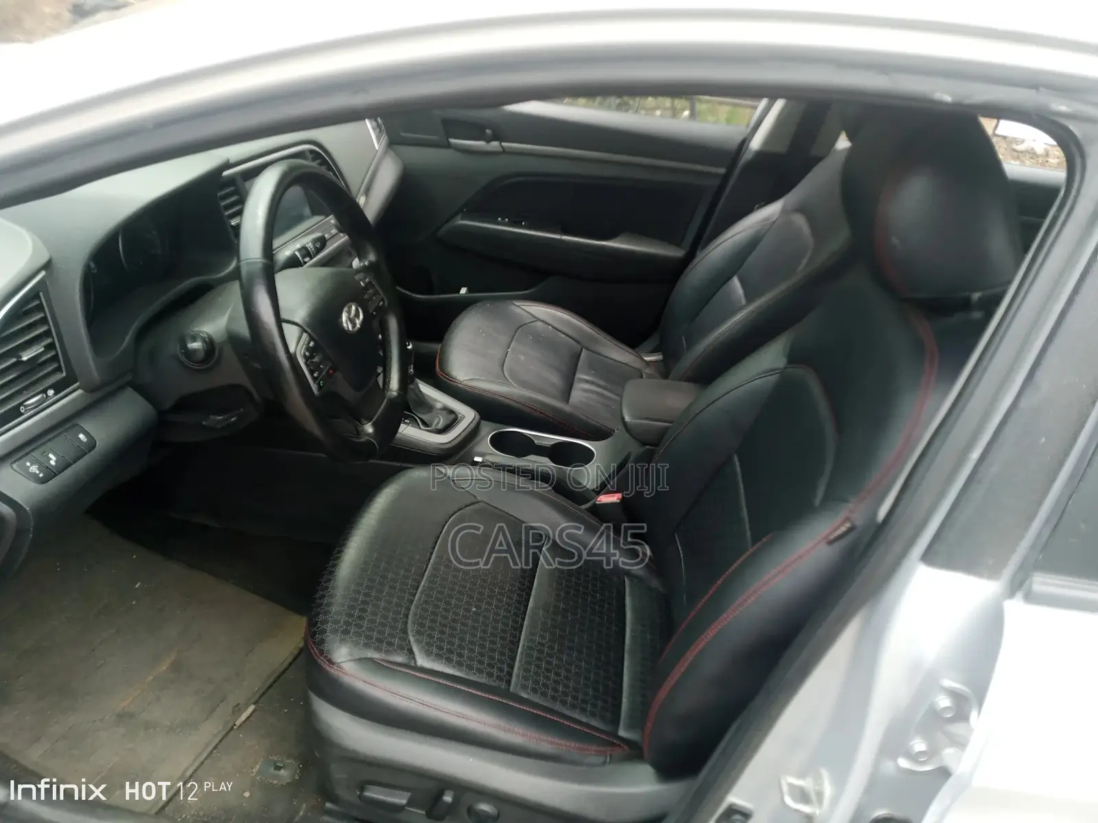 Hyundai Elantra 2017 Silver