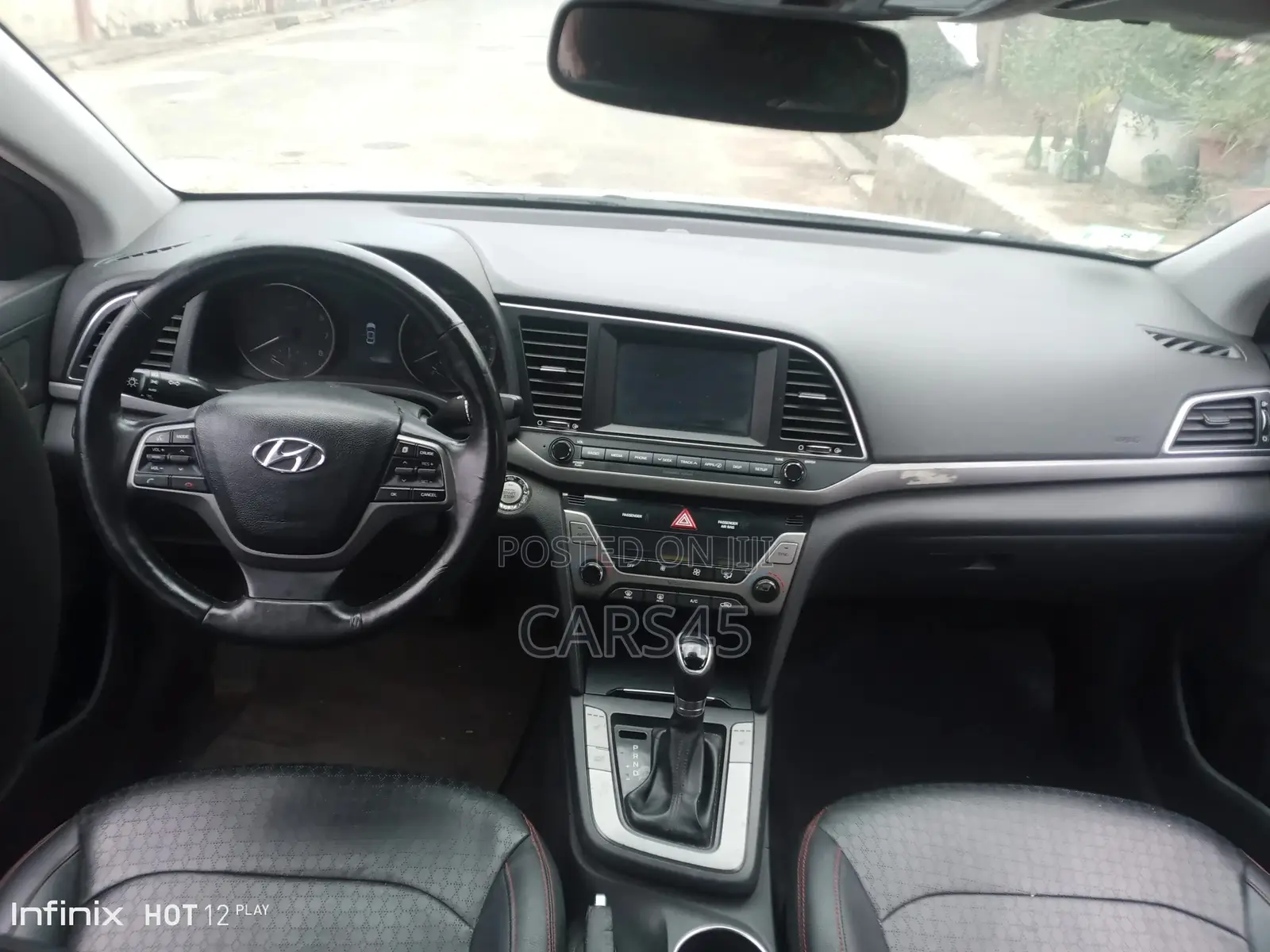 Hyundai Elantra 2017 Silver