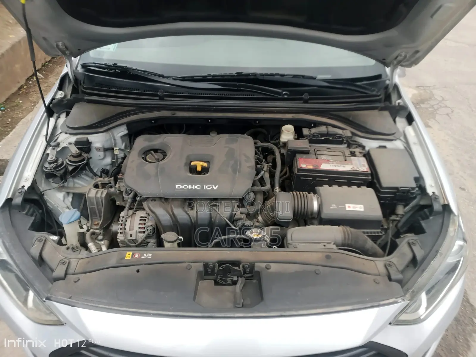 Hyundai Elantra 2017 Silver