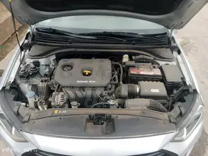 Hyundai Elantra 2017 Silver