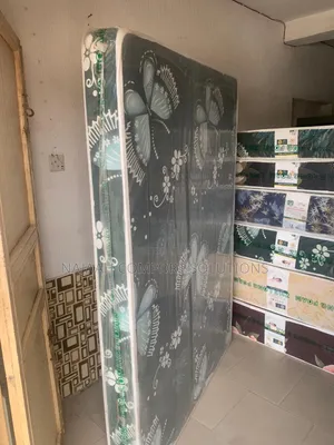 41⁄2/6(8 Inches) High Density Zhelong Peonny Mattress
