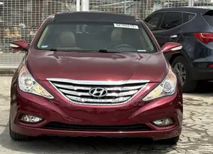 Hyundai Sonata Limited 2.0T Sedan (2.0L 4cyl 6A) 2012 Burgundy