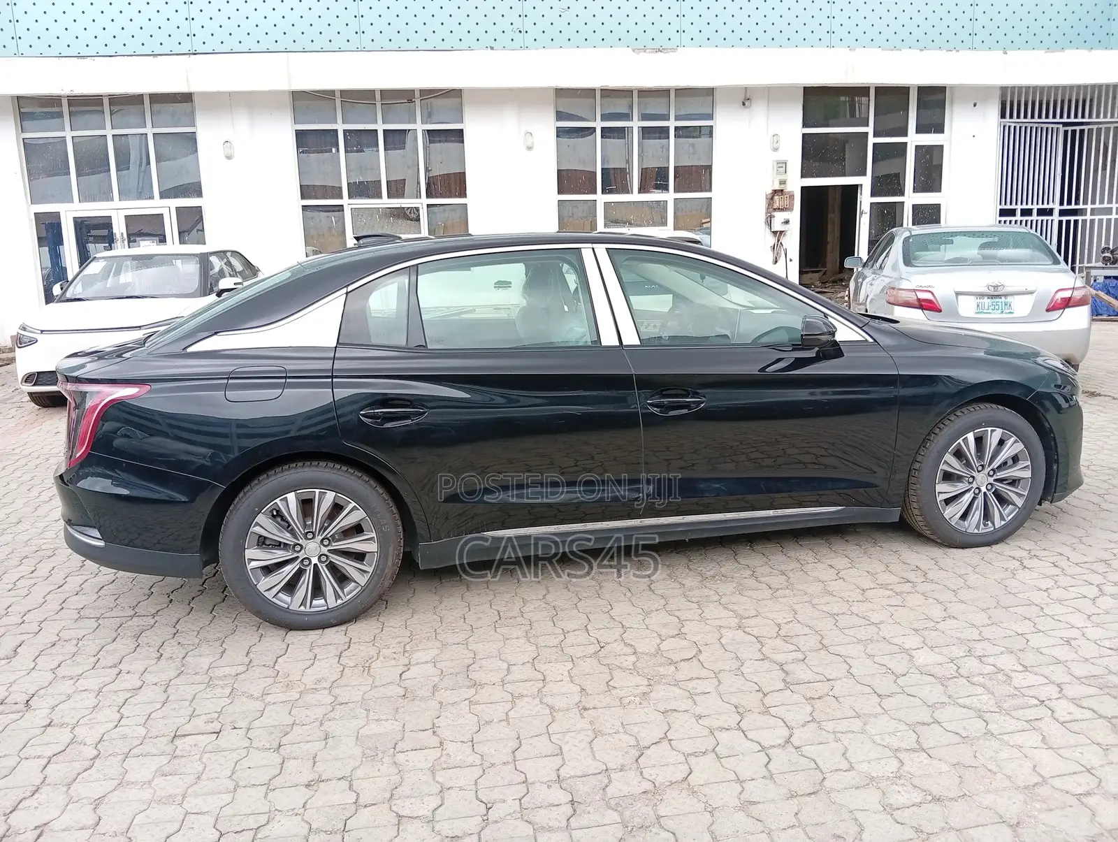Hongqi E-HS9 2023 Black