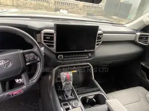 Toyota Tundra 2024 Blue