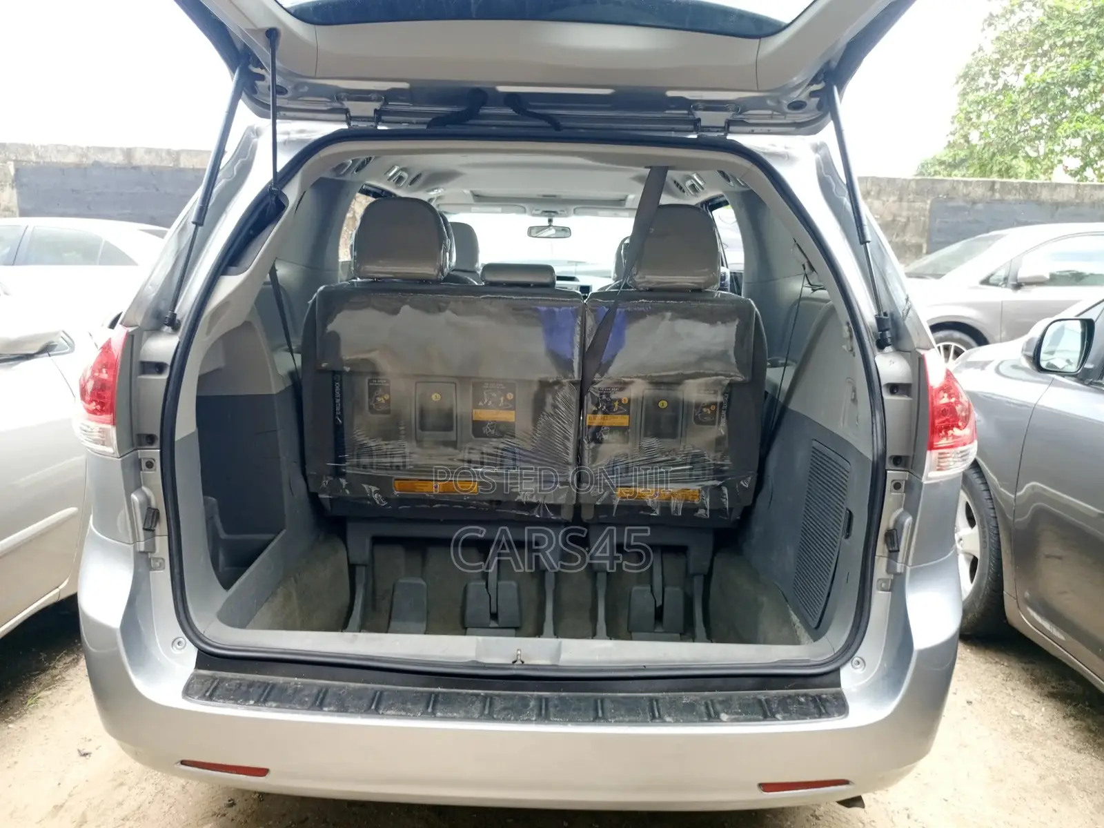 Toyota Sienna 2014 Silver
