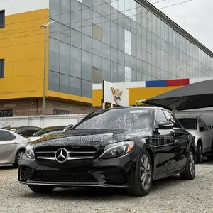 Mercedes-Benz C300 2016 Black