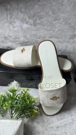 High Quality Coach Slippers