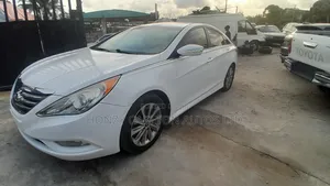 Hyundai Sonata Limited 2.0T Sedan (2.0L 4cyl 6A) 2012 White