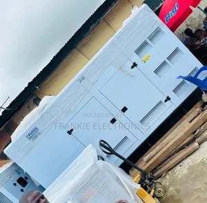 Premium Perkins Diesel Soundproof Generator 630kva
