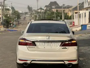 Honda Accord Touring V6 2dr Coupe FWD (3.5L 6cyl 6A) 2017 White