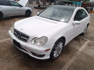 Mercedes-Benz C320 2003 White