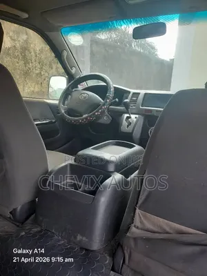 Toyota HiAce 2005 Black