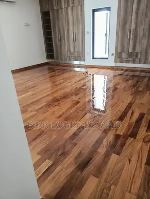 SPC Floor and Wooden Floor