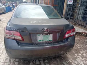 Toyota Camry 2010 Gray
