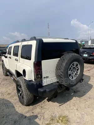 Hummer H3 SUV Adventure 2009 White