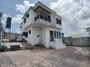 4bdrm Duplex in Akala-Expressway, for sale