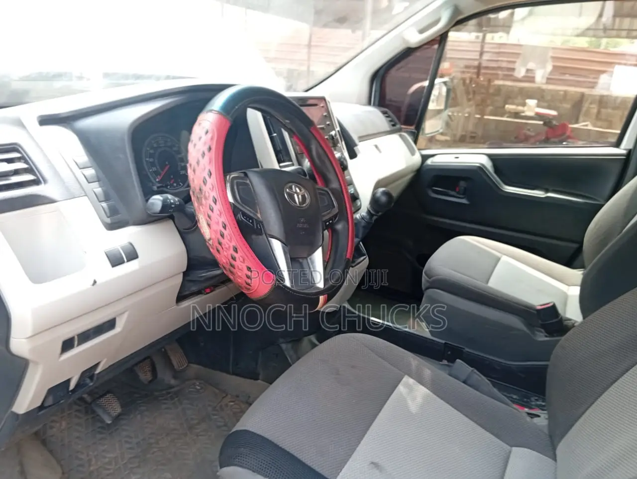 Toyota HiAce 2022 White
