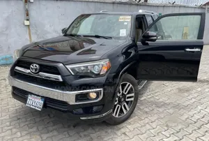 Toyota 4-Runner Limited 4x4 2018 Black