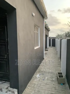 1bdrm Room & Parlour in New Road, Awoyaya for rent