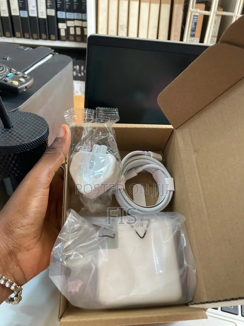 Macbook Pro Follow Come Charger