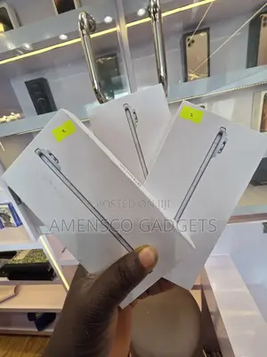 New Apple iPhone Air 256 GB
