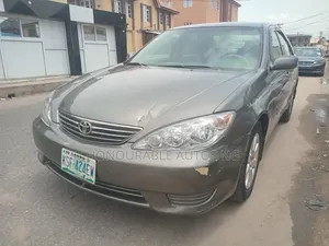 Toyota Camry LE 4dr Sedan (2.4L 4cyl 5A) 2006 Gray