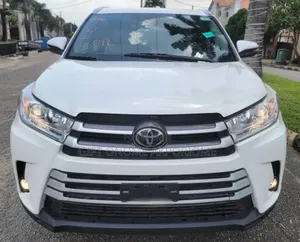 Toyota Highlander XLE 2019 White