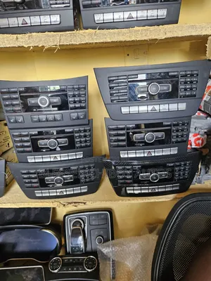 Unitate Radio Cd Cu Navigatie Mercedes E-Class W212 Amg 2010 Cod A2129