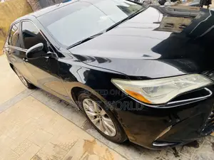 Toyota Camry XLE 4dr Sedan (3.5L 6cyl 6A) 2015 Black