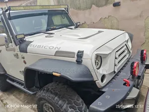 Jeep Wrangler Rubicon 2dr SUV 4WD (3.6L 6cyl 6M) 2015 White