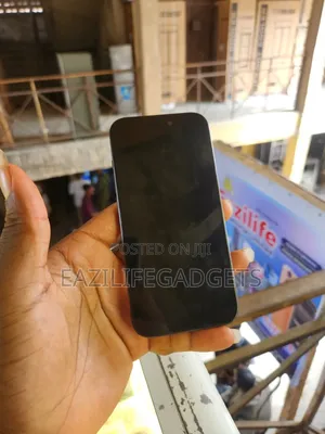 New Apple iPhone 15 Pro 128 GB Black