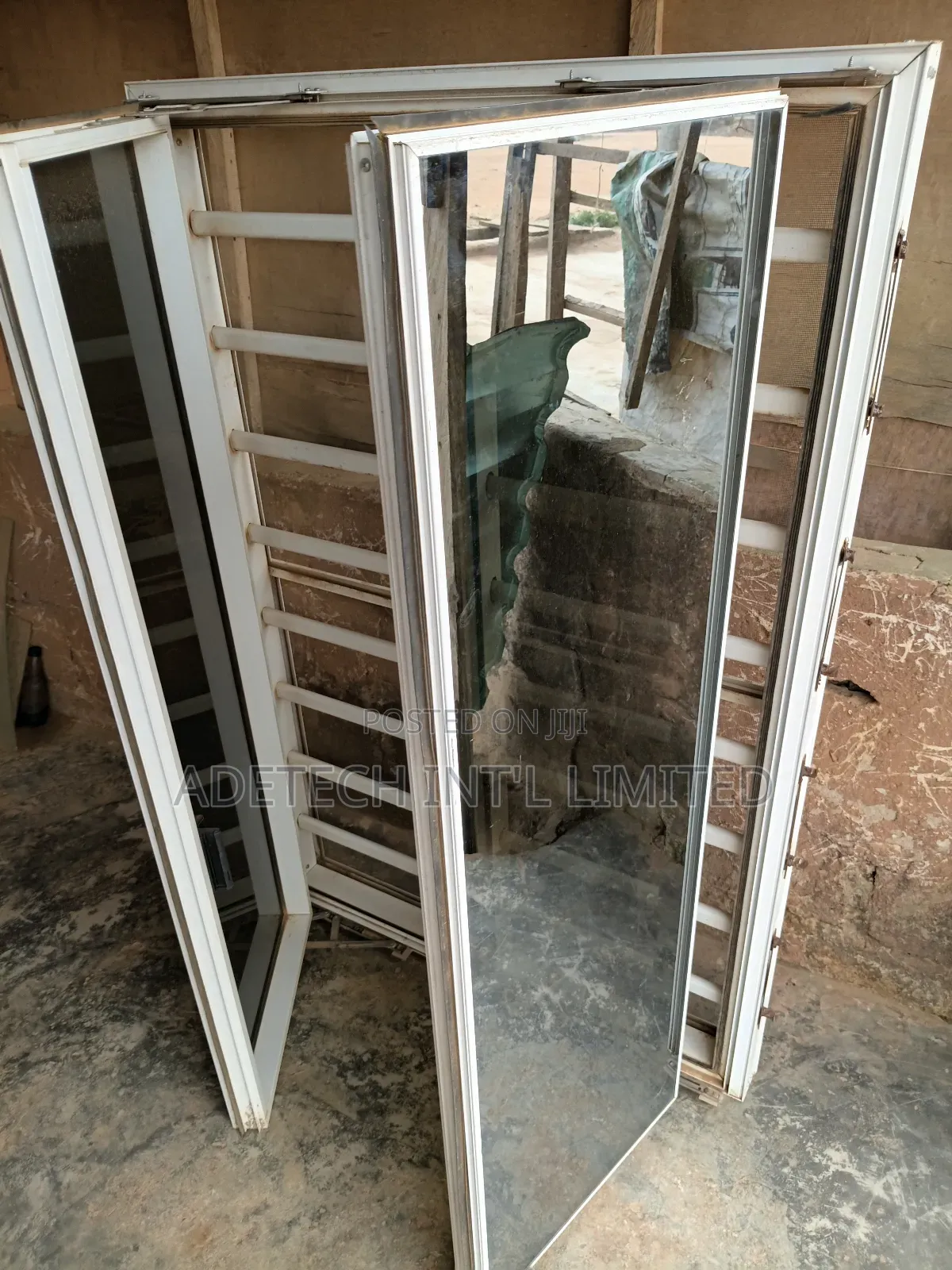 Functional Aluminium Frameless Transom