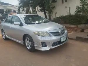 Toyota Corolla 2011 Silver
