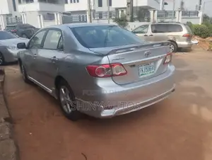 Toyota Corolla 2011 Silver