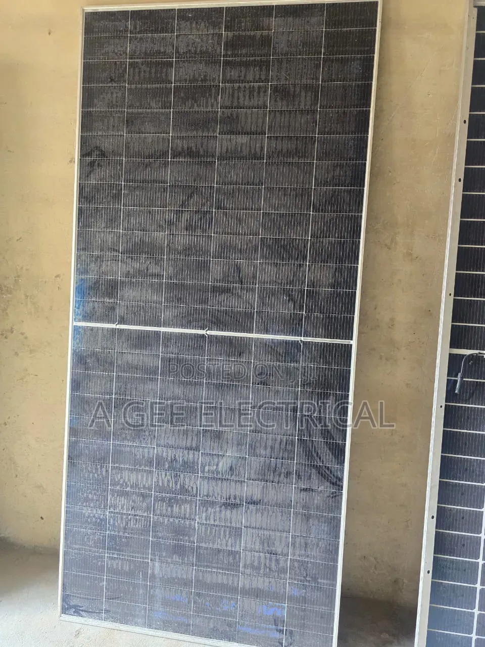 715w Jinko Solar Panel