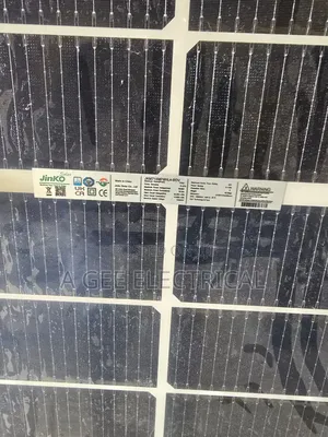 715w Jinko Solar Panel